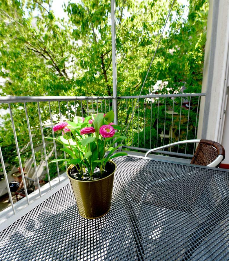 Charming With Balcony In Hip & Trendy Margareten Viena Exterior foto